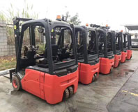 進口電動叉車三支點起高3.0-6.0米 進口電動叉車三支點起高3.0-6.0米